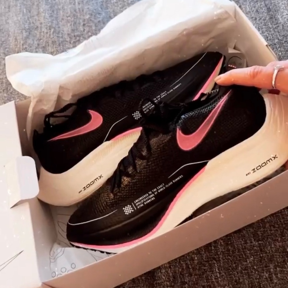- Nike ZoomX Vaporfly Next% 2 Women's Road Racing Shoes 👟